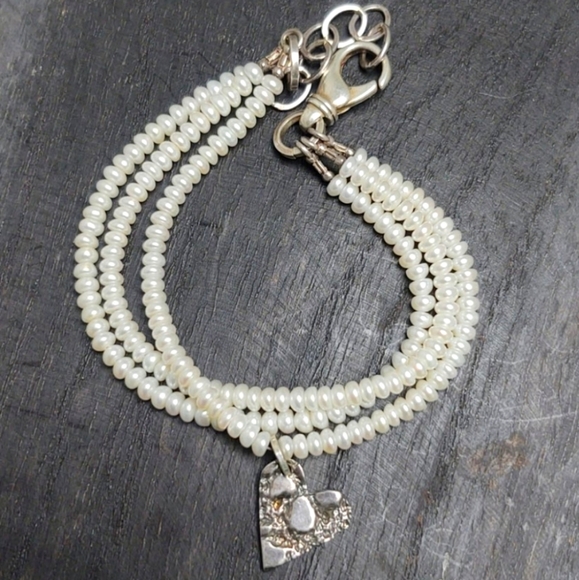 Vintage Jewelry - Ster Silver natural pearls 3-strand heart bracelet